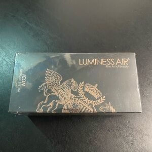 Luminess Airbrush System in Black and Gold